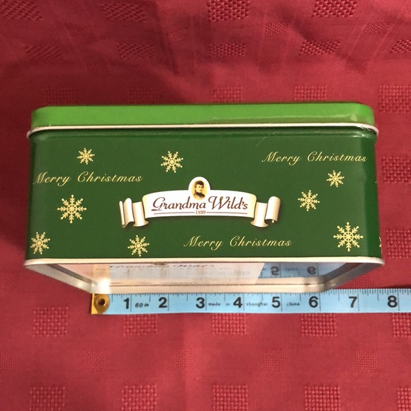 🛍️5/$20🛍️Grandma Wild’s Adorable Puppy Shortbread Biscuit tin. - Picture 2 of 7